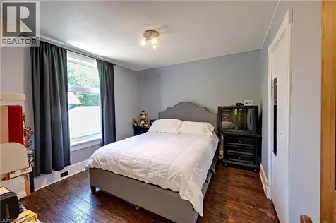 9 Park Avenue West Elmira ON N3B 1K9