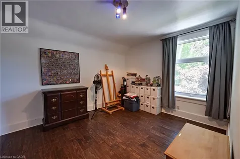 9 Park Avenue West Elmira ON N3B 1K9