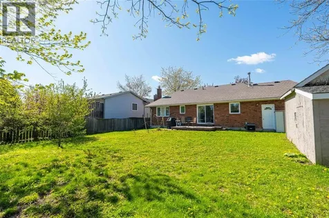 4076 Maple Street Petrolia ON N0N 1R0