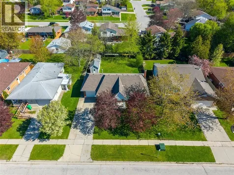 4076 Maple Street Petrolia ON N0N 1R0