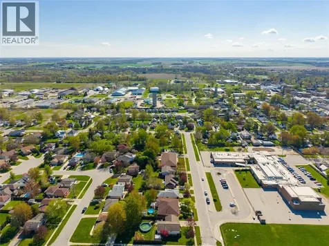 4076 Maple Street Petrolia ON N0N 1R0