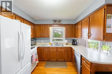 4076 Maple Street Petrolia ON N0N 1R0