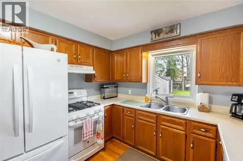 4076 Maple Street Petrolia ON N0N 1R0