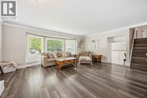 1068 Fairlane Avenue Sarnia ON N7S 3J8