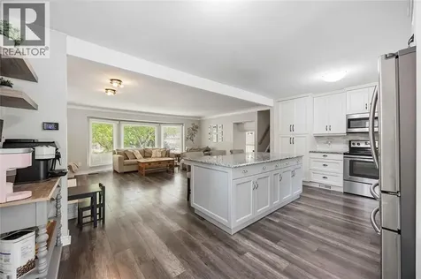 1068 Fairlane Avenue Sarnia ON N7S 3J8