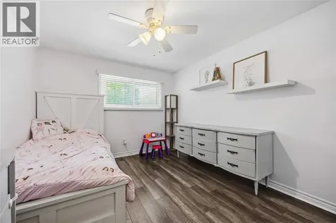 1068 Fairlane Avenue Sarnia ON N7S 3J8
