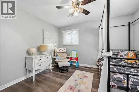 1068 Fairlane Avenue Sarnia ON N7S 3J8