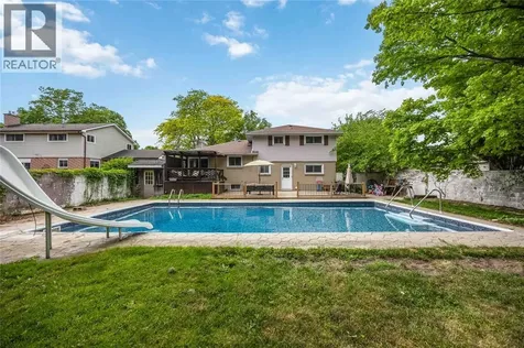 1068 Fairlane Avenue Sarnia ON N7S 3J8