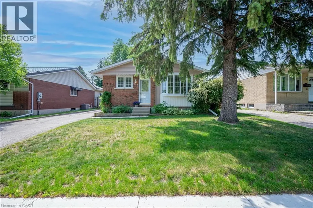 613 Dogwood Lane Waterloo ON N2L 4Y2