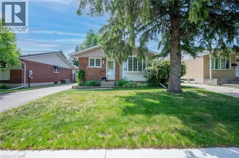 613 Dogwood Lane Waterloo ON N2L 4Y2