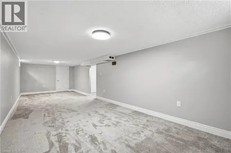613 Dogwood Lane Waterloo ON N2L 4Y2