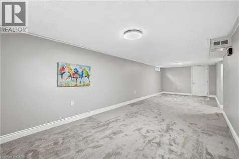 613 Dogwood Lane Waterloo ON N2L 4Y2