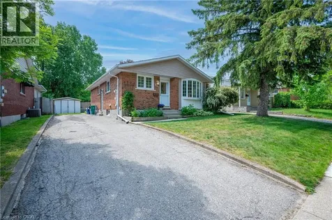 613 Dogwood Lane Waterloo ON N2L 4Y2