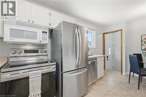 613 Dogwood Lane Waterloo ON N2L 4Y2