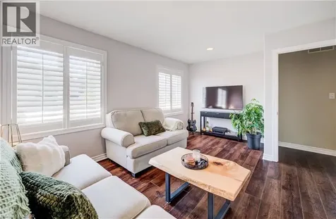 195 Westcliff Way Cambridge ON N1S 5C2