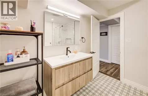 195 Westcliff Way Cambridge ON N1S 5C2