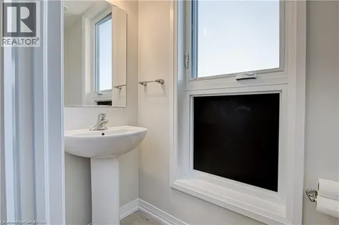 261 Woodbine Avenue Kitchener ON N2R 0A9