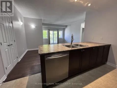 140 Mocha Private Ottawa ON K1T 0K5