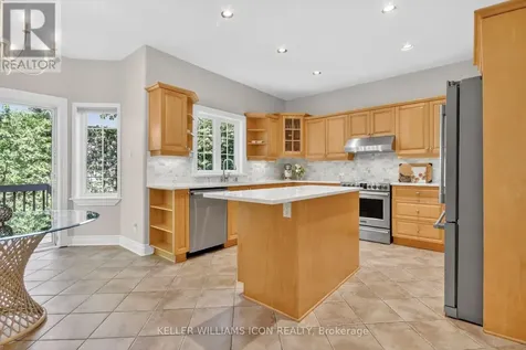 136 Shaughnessy Crescent Ottawa ON K2K 2N3
