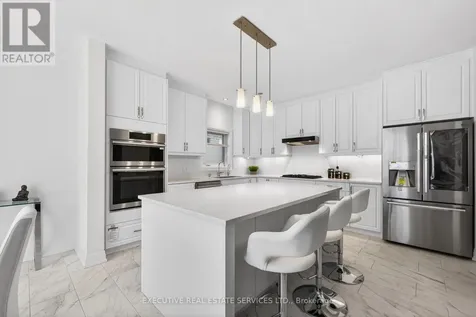 27 Jacob Detweiller Drive Kitchener ON N2P 0K7