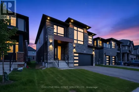 27 Jacob Detweiller Drive Kitchener ON N2P 0K7