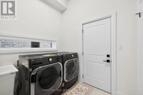 27 Jacob Detweiller Drive Kitchener ON N2P 0K7