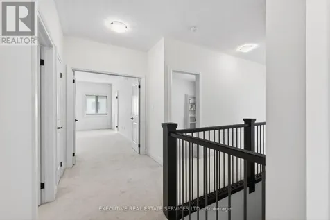 27 Jacob Detweiller Drive Kitchener ON N2P 0K7