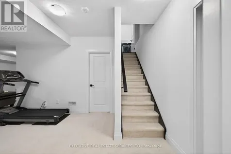 27 Jacob Detweiller Drive Kitchener ON N2P 0K7