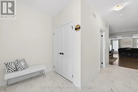 27 Jacob Detweiller Drive Kitchener ON N2P 0K7
