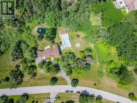 30 Kingswood Drive King ON L7B 1K8
