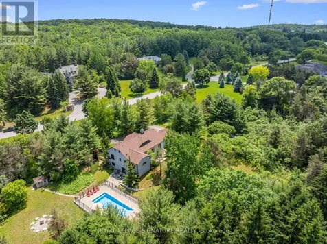 30 Kingswood Drive King ON L7B 1K8