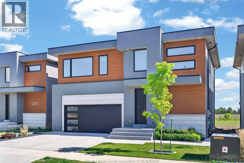 118 Bear Street Essex ON N8M 0A9