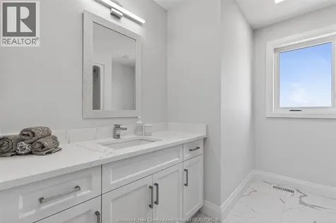 118 Bear Street Essex ON N8M 0A9