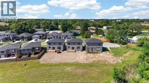 118 Bear Street Essex ON N8M 0A9