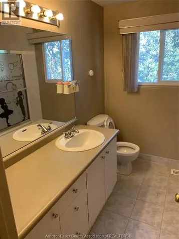 9394 Esplanade Drive Windsor ON N8R 2A3