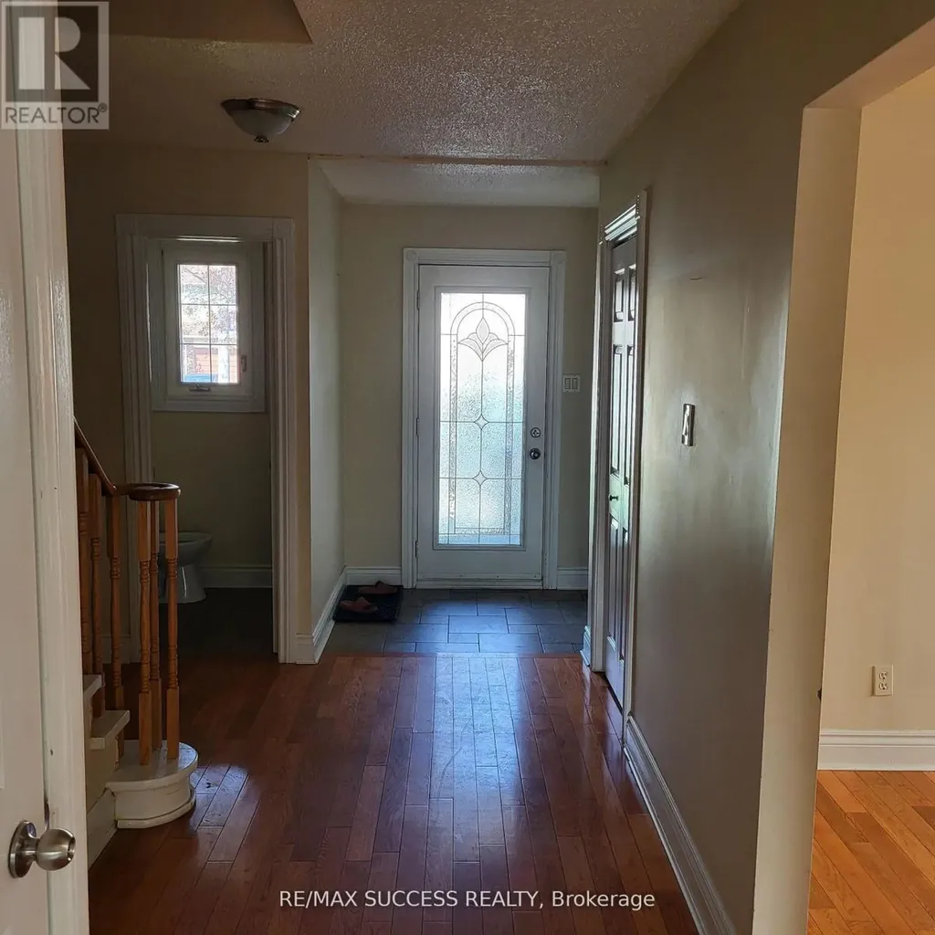 22 Omega Square South Brampton (heart Lake East) ON L6Z 1K5