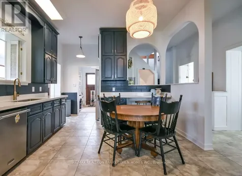 8 Lakeshore Road East Oro-medonte ON L0L 2E0