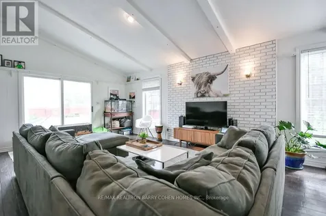 8 Lakeshore Road East Oro-medonte ON L0L 2E0