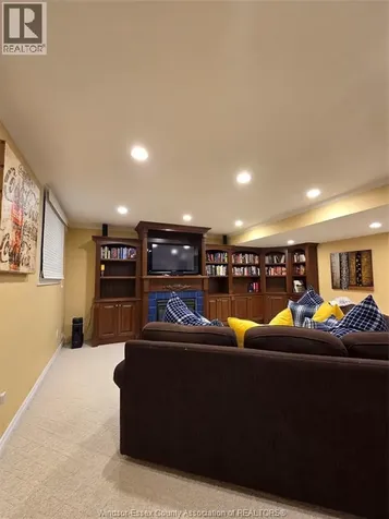18 Cadeau Terrace London ON N6K 4Z1