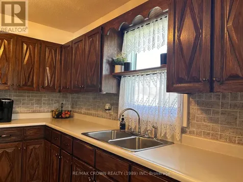 43 Bowman Avenue Kapuskasing ON P5N 1M9