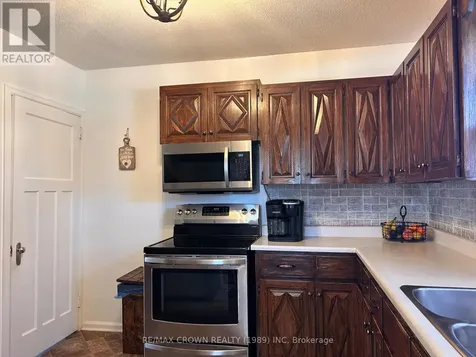 43 Bowman Avenue Kapuskasing ON P5N 1M9