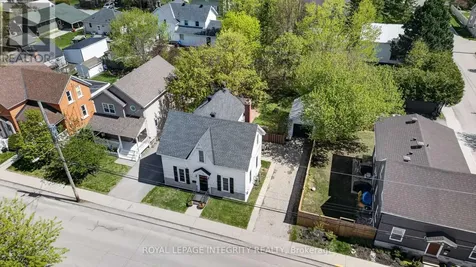 33 Rochester Street Carleton Place ON K7C 2P9