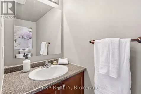 211 Gershwin Private Ottawa ON K2H 1G6
