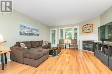 111 Steele Park Private Ottawa ON K1J 0J2