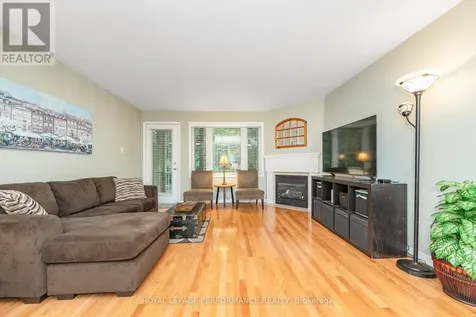 111 Steele Park Private Ottawa ON K1J 0J2