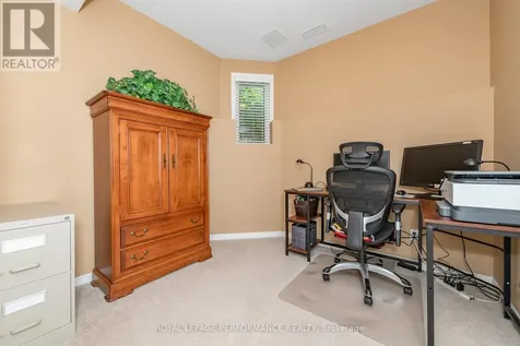 111 Steele Park Private Ottawa ON K1J 0J2