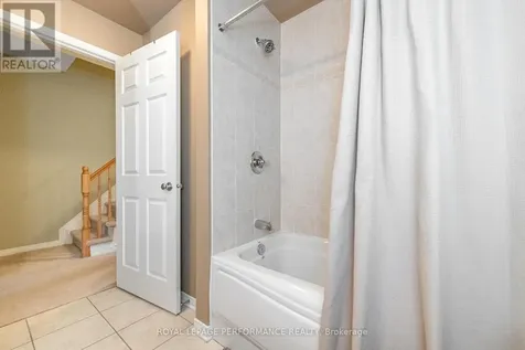 111 Steele Park Private Ottawa ON K1J 0J2