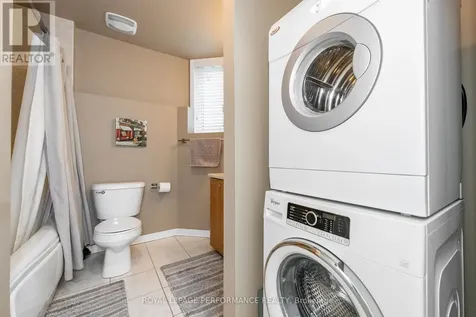 111 Steele Park Private Ottawa ON K1J 0J2