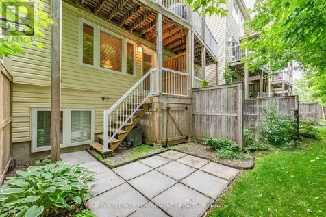 111 Steele Park Private Ottawa ON K1J 0J2