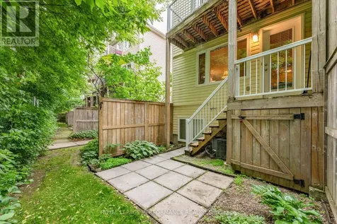 111 Steele Park Private Ottawa ON K1J 0J2